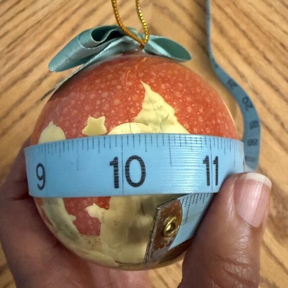 Vintage Enesco Precious Moments 1994 Round Christmas Ornament With Box - Picture 10 of 10